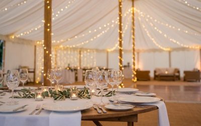 Tidslinje for bryllup i telt: Fra første idé til nedtagning